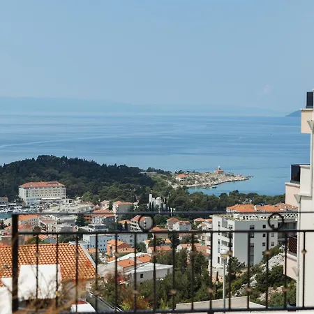 Smaragd - Lapis - Luxury With Shared Pool Apartment Makarska