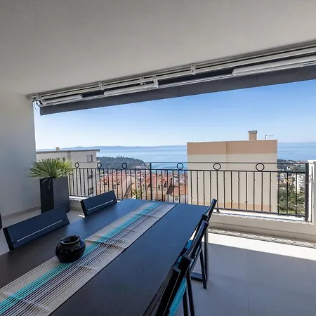 Smaragd - Lapis - Luxury With Shared Pool Apartment Makarska
