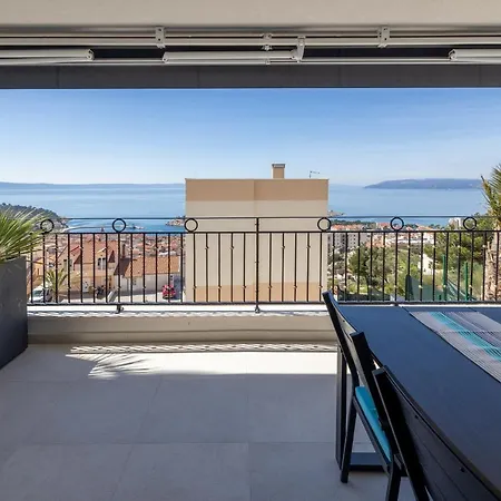 Smaragd - Lapis - Luxury With Shared Pool * Makarska