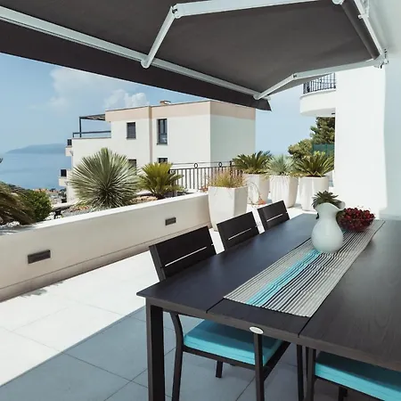 Smaragd - Lapis - Luxury With Shared Pool Апартаменты *